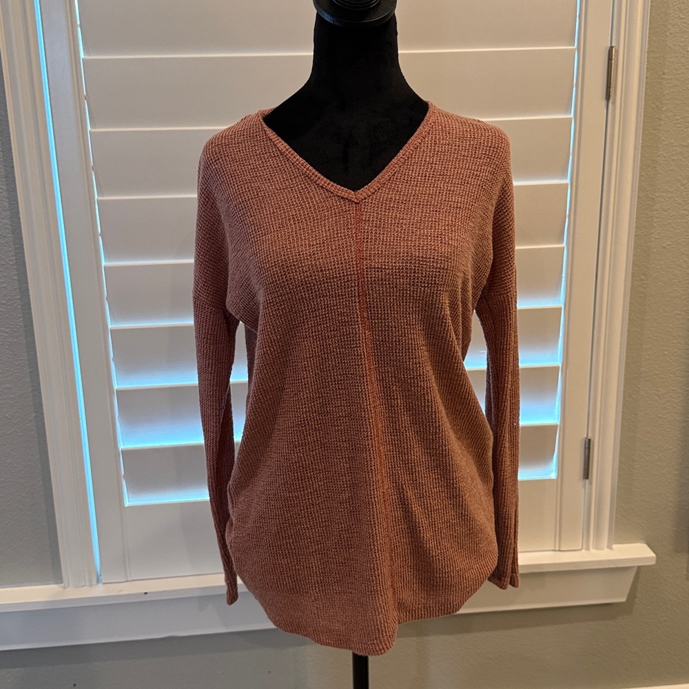 Staccato Textured Knit Sweater in Peach